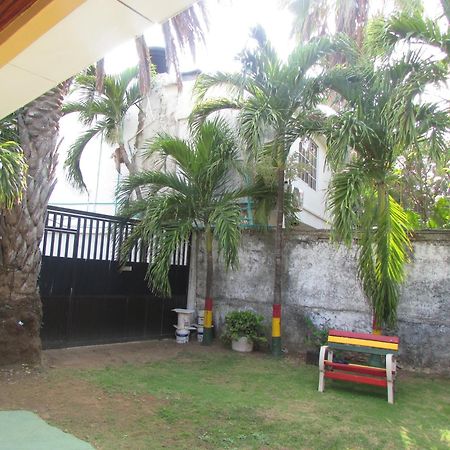 Posada Hostal Miss Marlly San Andrés Zewnętrze zdjęcie