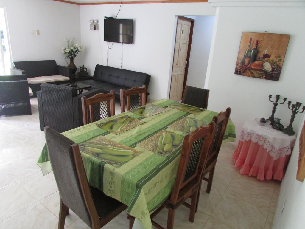 Posada Hostal Miss Marlly San Andrés Zewnętrze zdjęcie