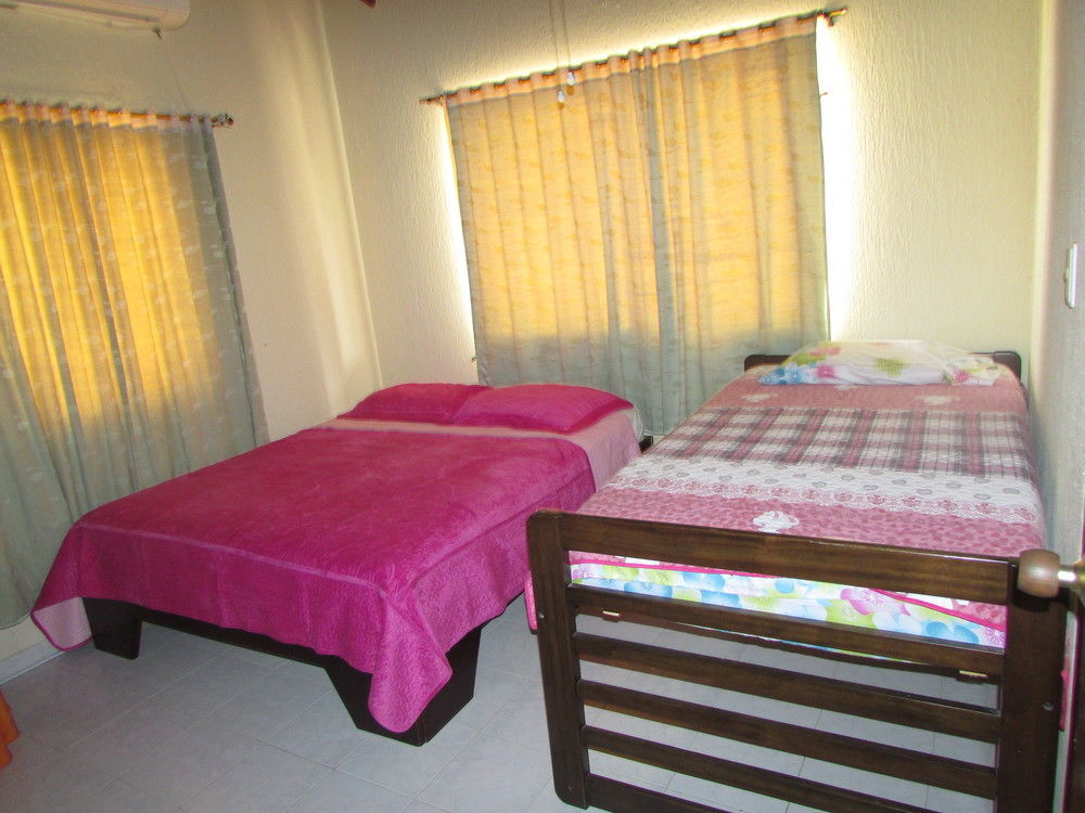 Posada Hostal Miss Marlly San Andrés Zewnętrze zdjęcie